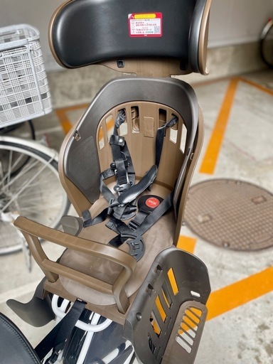 子ども乗せ自転車、20インチ、カラーはホワイト、ヘッドレスト付チャイルドシート搭載limini+