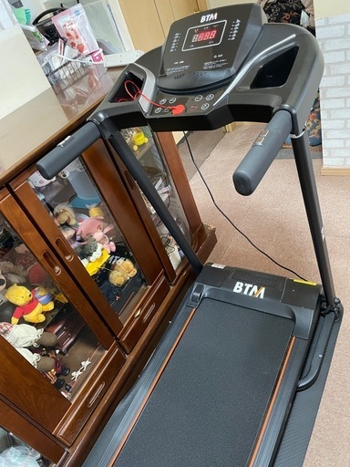 【3万5千円の電動ルームランナー】BTM 電動ルームランナー 12種類のダイエットプログラム付き 音楽再生機能有り