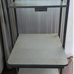 パソコンラック差し上げます