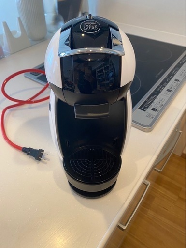 ネスカフェドルチェグスト ジェニオi（アイ） MD9747Sになります。  テストで1度試しただけの極美品になります。