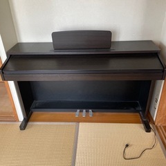 電子ピアノ　椅子付き