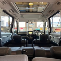 希少☆パノラミックルーフ付き‼️月々1.2万円〜分割払い可❗️車検2年付き！大人気☆日産 セレナ ハイウェイスター☆ナビ付き☆走行中DVD見れます☆ETC付き☆バックカメラ☆ドラレコ付きのフル装備☆両側電動スライドドア☆純正アルミ☆ウィンカーミラー☆フル装備☆事故修復歴無し☆車内広々三列シート‼️の画像