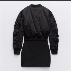 ZARAタグ付きショートボンバーの画像
