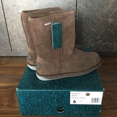 EMUブーツ
の画像