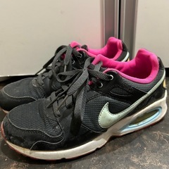 NIKE AIR MAX 23.5