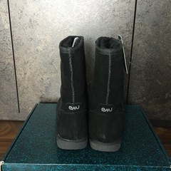EMUブーツの画像