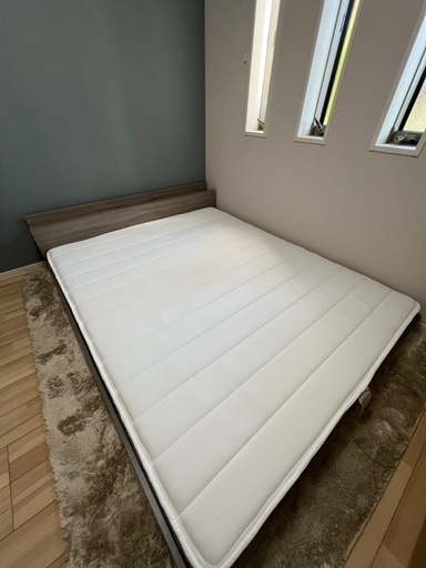 新品・未使用　クイーンサイズベッド