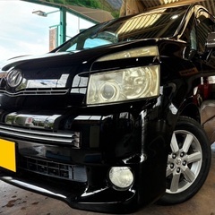 特別仕様車☆月々1.2万円〜分割払い可❗️車検2年付き！大人気☆トヨタ ヴォクシー ☆HDDナビ付き☆走行中DVD見れます☆ETC付き☆バックカメラ☆両側電動スライドドア付き☆ドライブレコーダー付きのフル装備☆事故修復歴無し☆車内広々三列シート‼️の画像