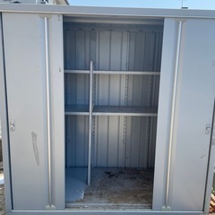 お話中　物置　中古品の画像