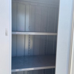お話中　物置　中古品の画像