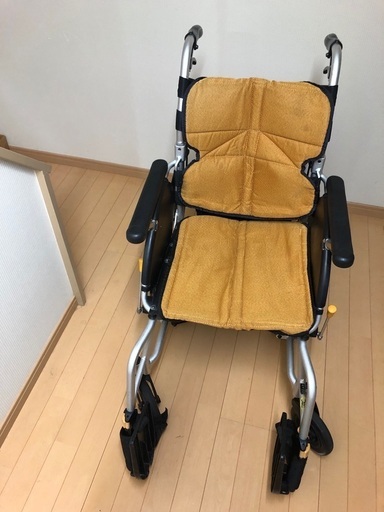 介助式車椅子。ネクストコアシリーズ。NEXT-21B。京都市内配送費サービス！。