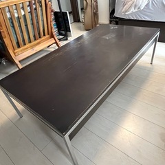 カッシーナ製リビングテーブル