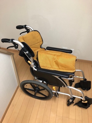 介助式車椅子。ネクストコアシリーズ。NEXT-21B。京都市内配送費サービス！。