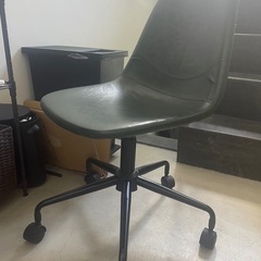 ヴィンテージ風　レザーデスクチェア　　グリーンの画像