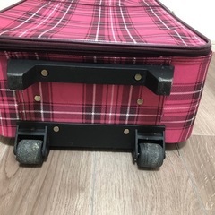 キャリーケース s ピンク　チェックの画像