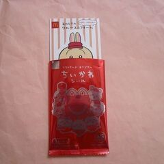 新品非売品マクドナルドおまけ　ハッピーセット　ちいかわシール（うさぎ）3枚入りの画像