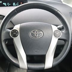お問合せの多いおくるま🚗トヨタ プリウス  Ｓ❗