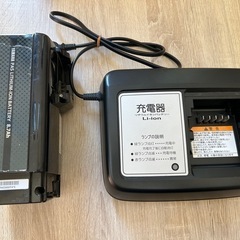 【お譲り先決まりました】電動自転車　充電器