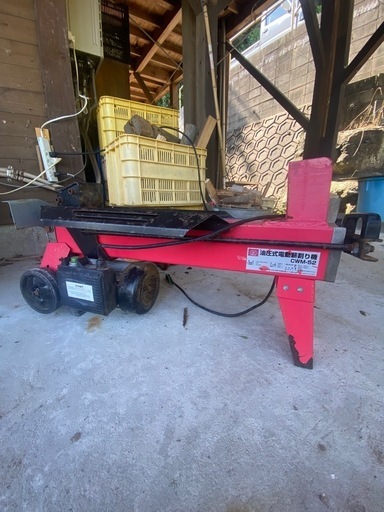 油圧式電動薪割り機