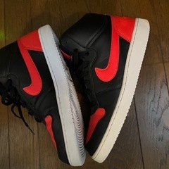 エバノン赤のハイカットとエアマックスグレーの二足セット
