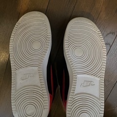 エバノン赤のハイカットとエアマックスグレーの二足セット
の画像