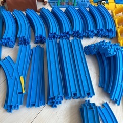 プラレール線路などの画像