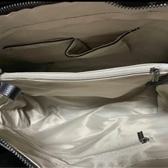 【新品】【未使用】 ハンドバッグ ショルダーバック 大容量 レザー　ワニ柄風　 黒 バッグ　レディースの画像