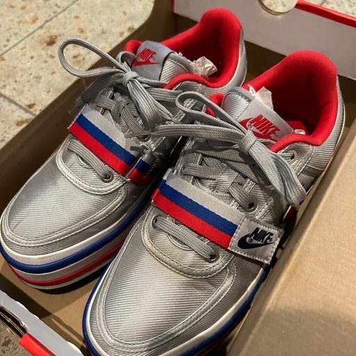 NIKE バンダルスニーカー