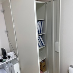 オフィス用ロッカー　五段　
ホワイトの画像