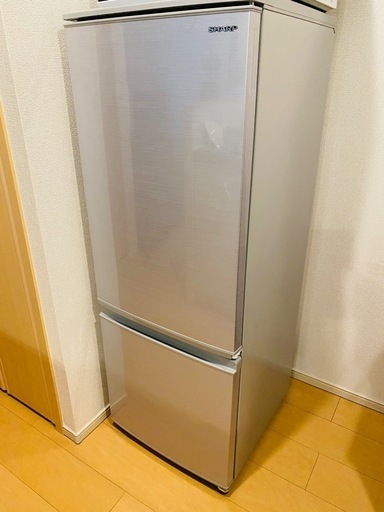 シャープ冷凍冷蔵庫　ボトムフリーザー冷蔵庫　シルバー　左右付け替えタイプ　167L\n