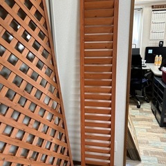 ラティスフェンス、ルーバー隙間フェンスの画像