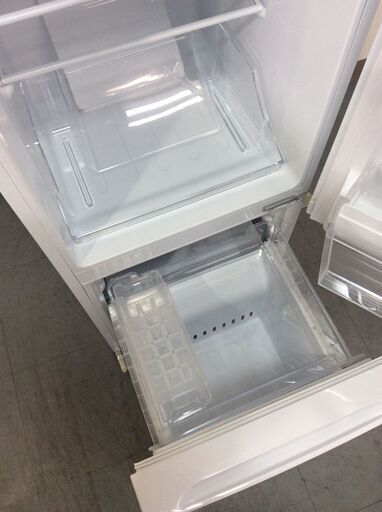 （10/5受渡済）JT9427【YAMADA/ヤマダ 2ドア冷蔵庫】美品 2023年製 YRZ-F15J 家電 キッチン 冷蔵冷凍庫 