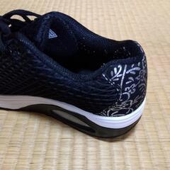 スニーカーの画像