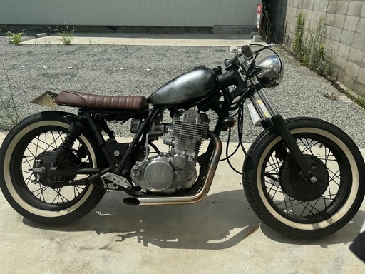 SR400  フルカスタム　カフェレーサー