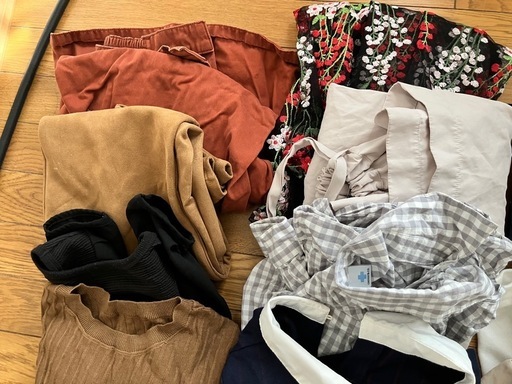 秋〜冬レディース服まとめ売り