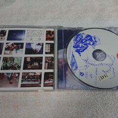 □　セカンド・ステージ 小久保淳平 　アコスティックなヴィンテージロックからシンセサイザーを多用した楽曲など、バラエティに富んだ内容。名作「Seven Stars」のアルバムバージョンや、インディー時代の名曲「愛を知る」、シングルの「金のピストル」や「勝利の旗」、「コンタクト」も収録。の画像