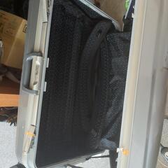 キャリーバッグ