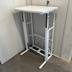 昇降デスクの画像