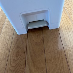 ゴミ箱の画像