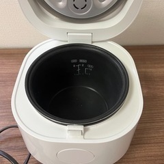 炊飯器（2号炊き 2020年製）の画像