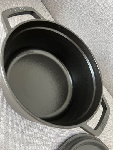 『新品未使用品』ストウブ 22cm ブラック