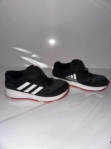 adidas スニーカー　17センチ