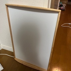 IKEA ベットテーブル