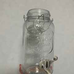 ガラス製のドリンクジャーあげます。