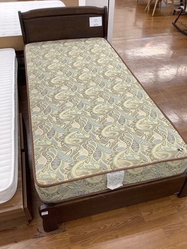 シングルベッド　karimoku 90年代製　マットレス付　11,000円