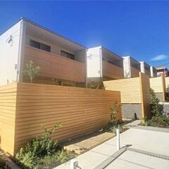 🏡🐶オススメ　築浅戸建て賃貸　小型犬2匹まで相談可　中央区輝国🏡🐶