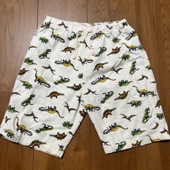 半ズボン　ハーフパンツ　130（120サイズでも良さそう）