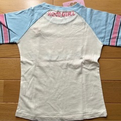 《タグ付き未使用》女児130 半袖Tシャツ 一部刺繍 訳あり の画像