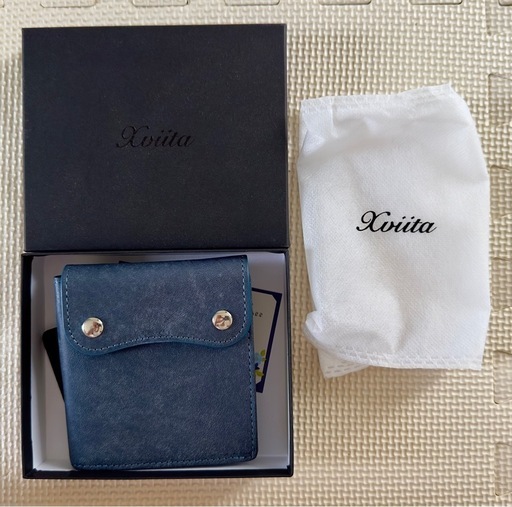 Xviita2つ折りコンパクト財布
