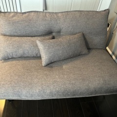 美品　グレーブラウンのソファの画像